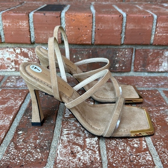 Good American The Standout Square Toe Strappy Sandal Nude Suede Women's Size 7 - Picture 1 of 7